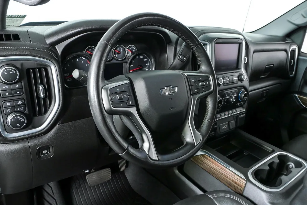 2021 Chevrolet Silverado 1500 RST thumbnail 4