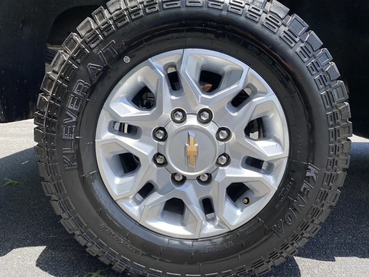 2021 Chevrolet Silverado 2500HD LT thumbnail 12