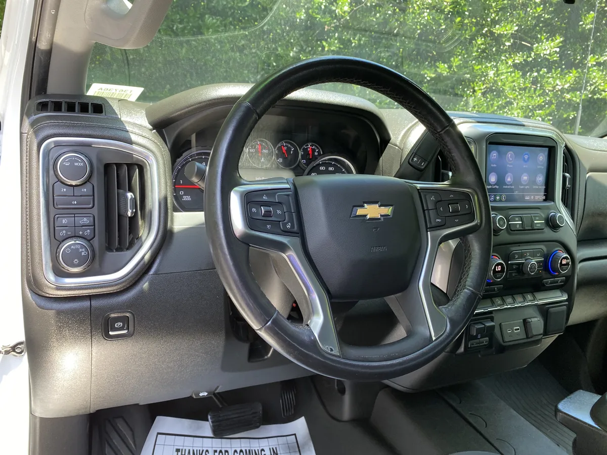 2021 Chevrolet Silverado 2500HD LT thumbnail 16