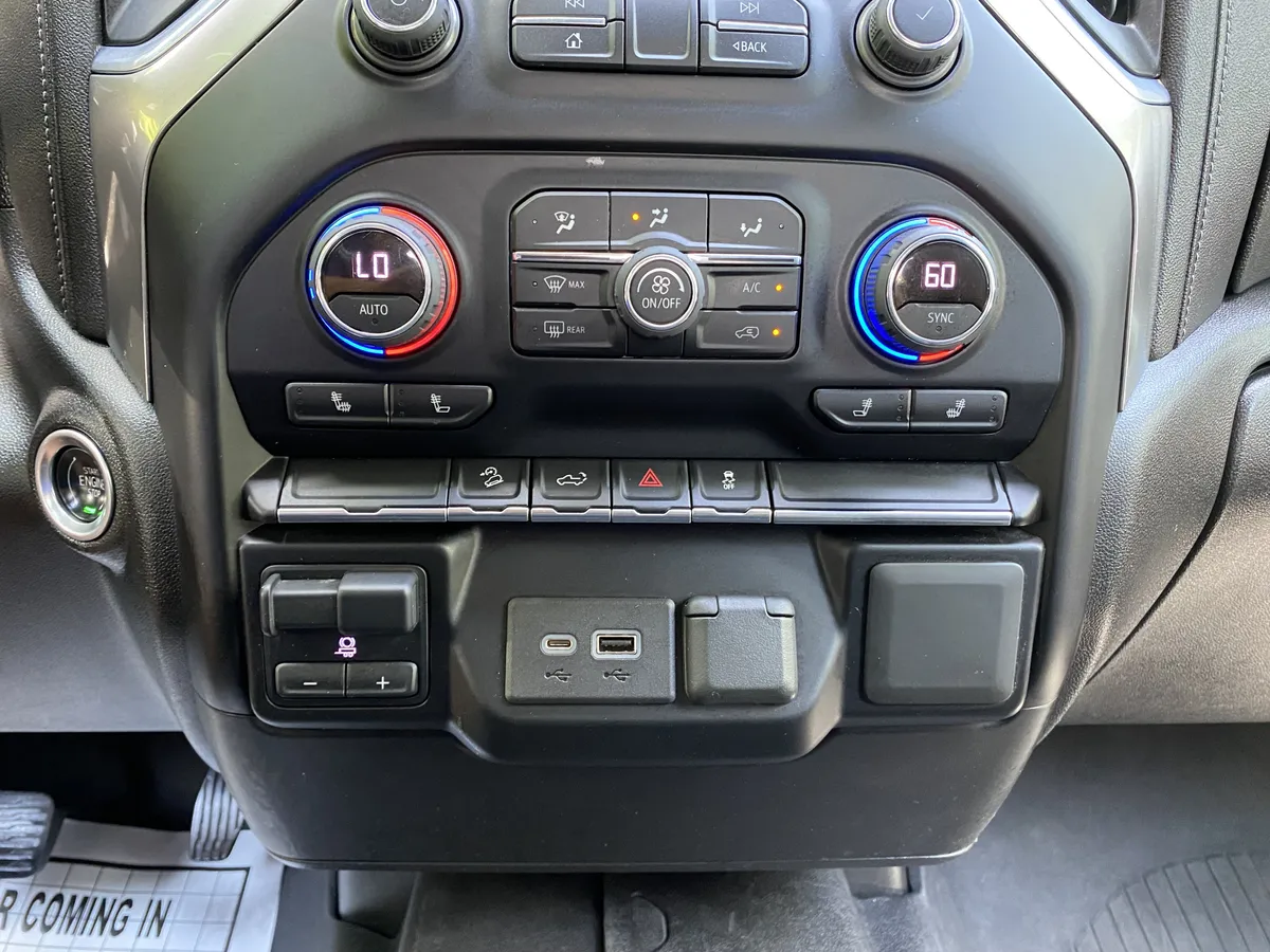 2021 Chevrolet Silverado 2500HD LT thumbnail 28