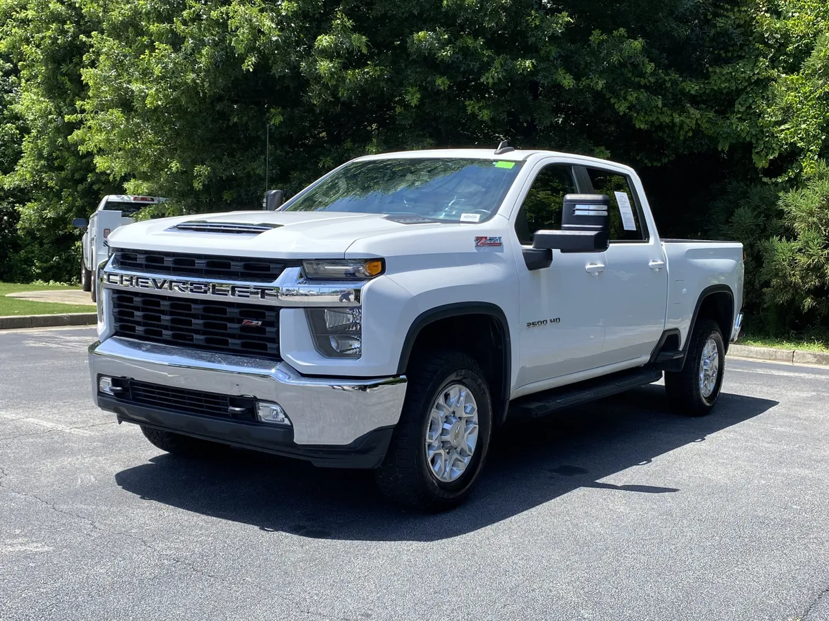2021 Chevrolet Silverado 2500HD LT thumbnail 4