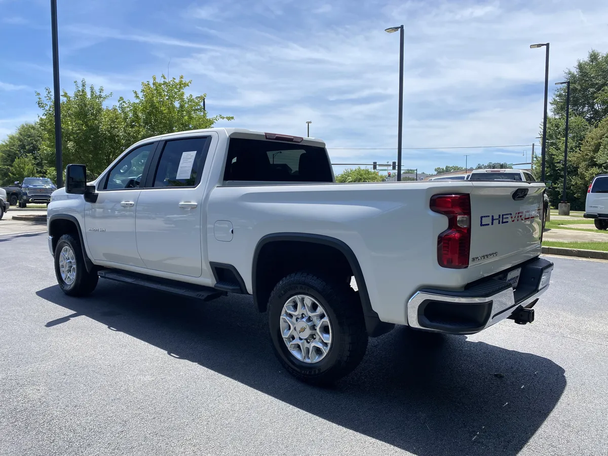 2021 Chevrolet Silverado 2500HD LT thumbnail 6