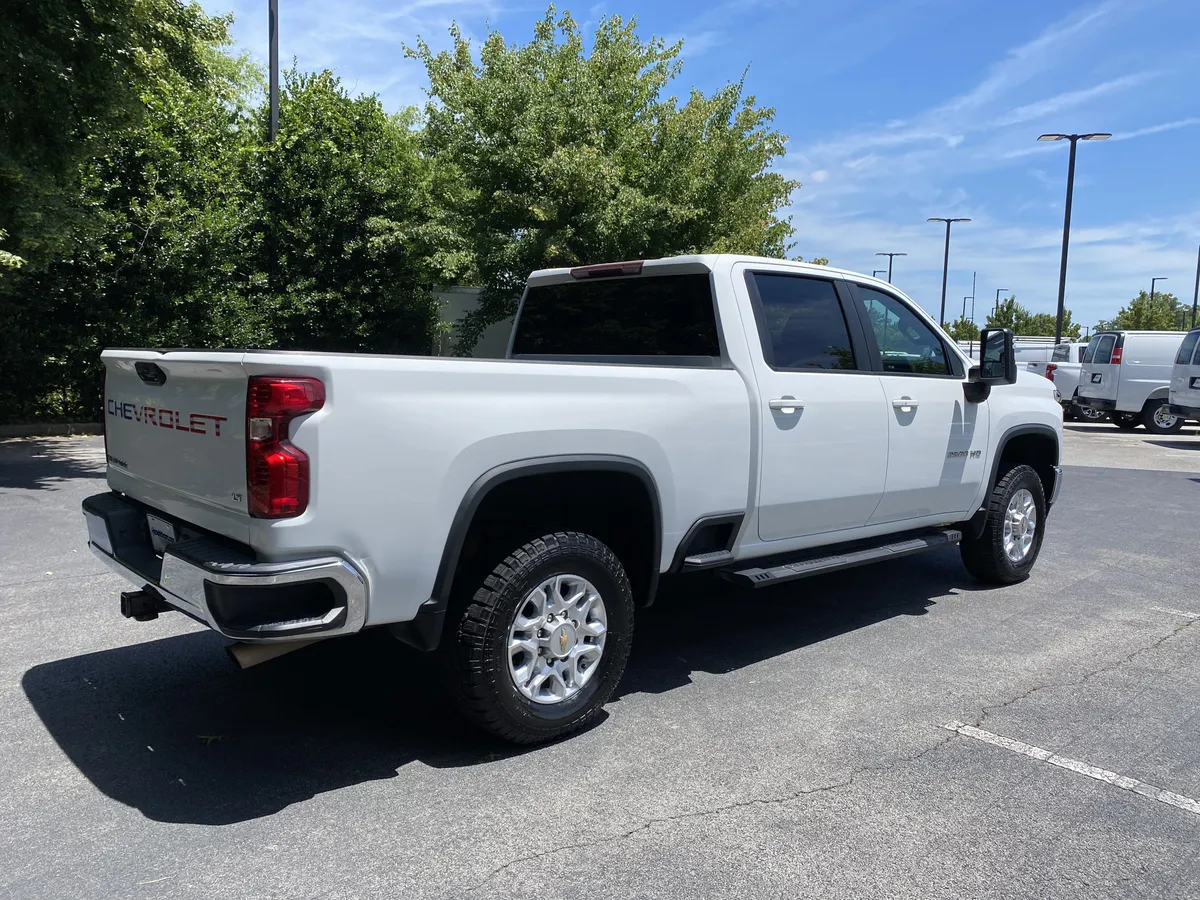 2021 Chevrolet Silverado 2500HD LT thumbnail 8