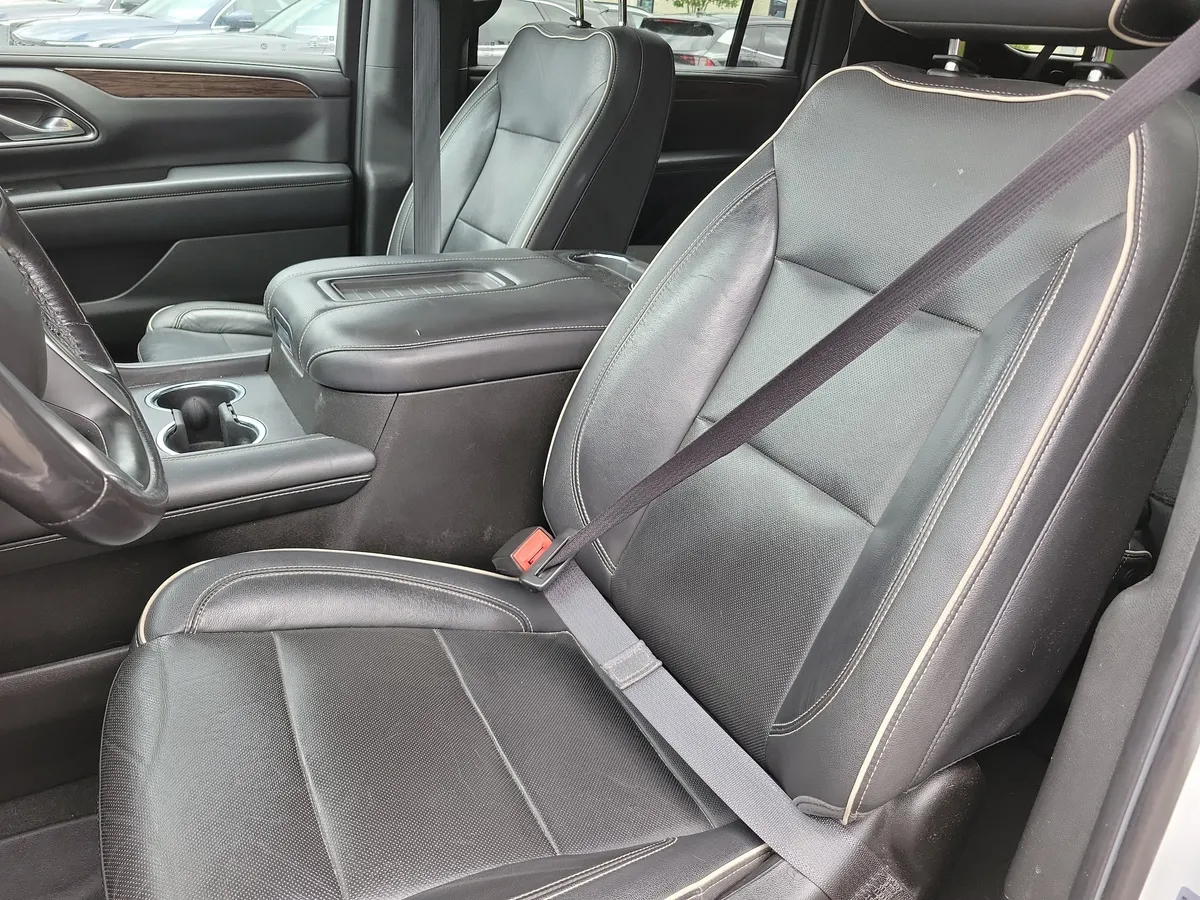 2021 Chevrolet Suburban Premier thumbnail 11