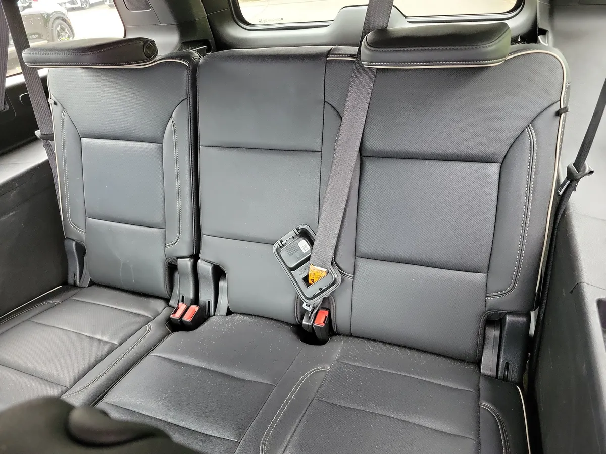 2021 Chevrolet Suburban Premier thumbnail 15