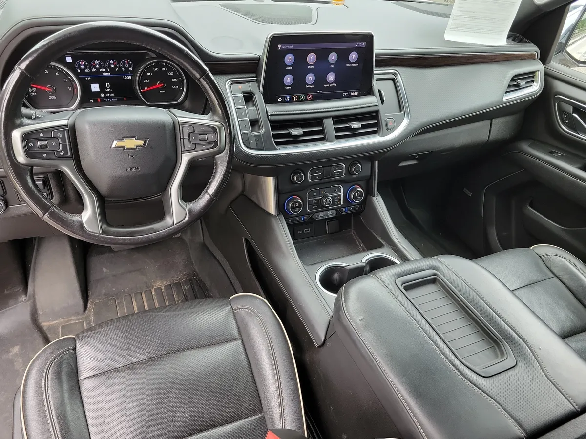2021 Chevrolet Suburban Premier thumbnail 16