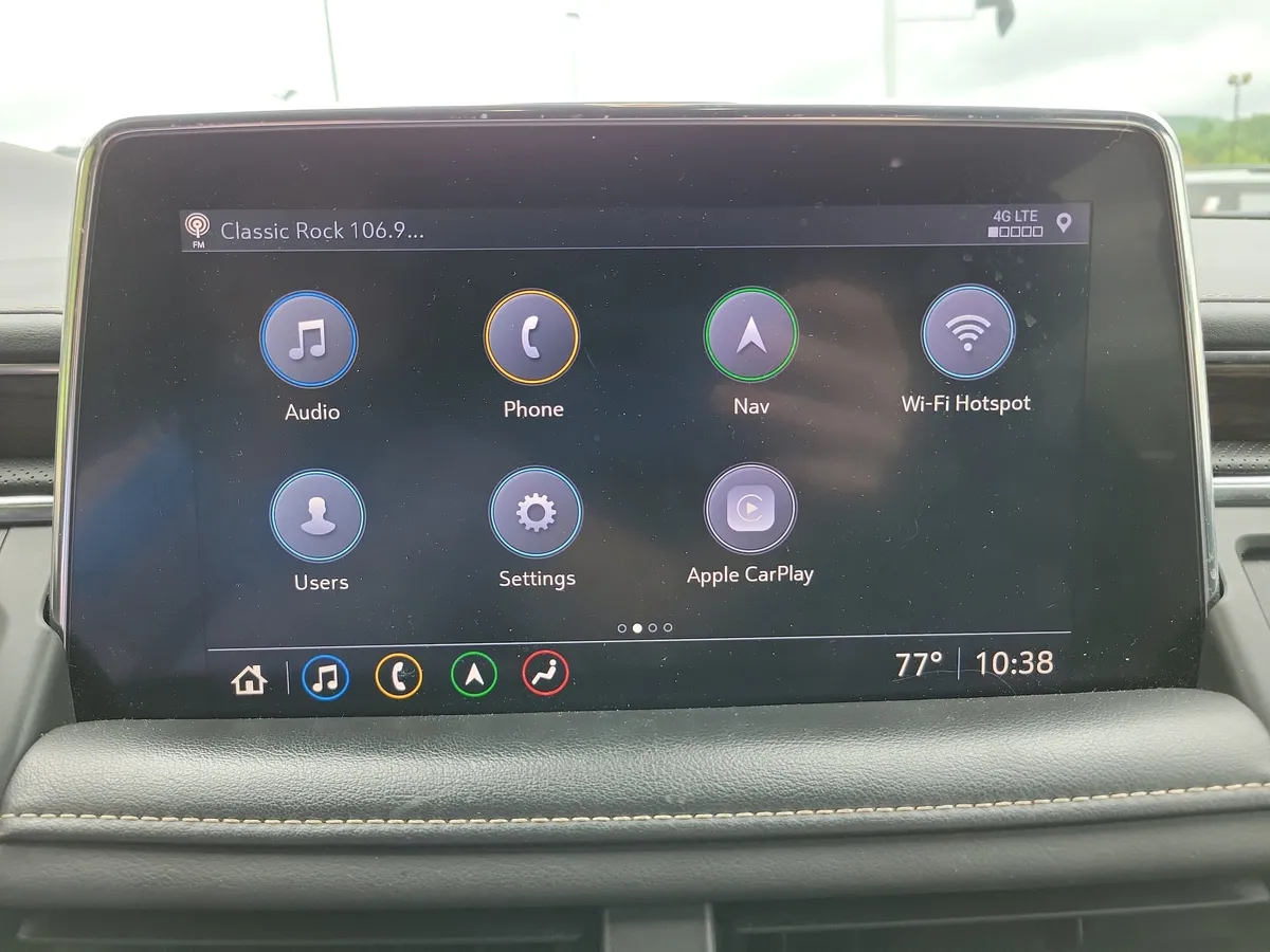 2021 Chevrolet Suburban Premier thumbnail 17