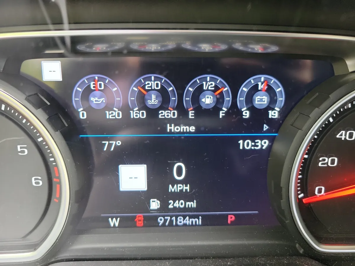 2021 Chevrolet Suburban Premier thumbnail 25