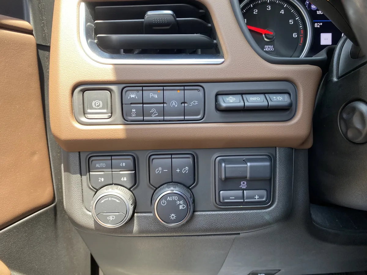 2021 Chevrolet Tahoe High Country thumbnail 17
