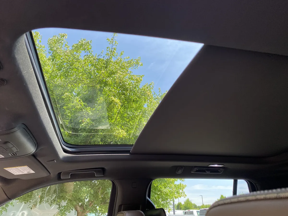 2021 Chevrolet Tahoe High Country thumbnail 34