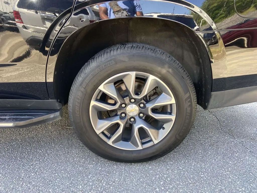 2021 Chevrolet Tahoe LT thumbnail 12