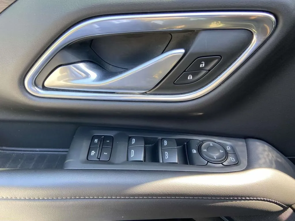 2021 Chevrolet Tahoe LT thumbnail 18
