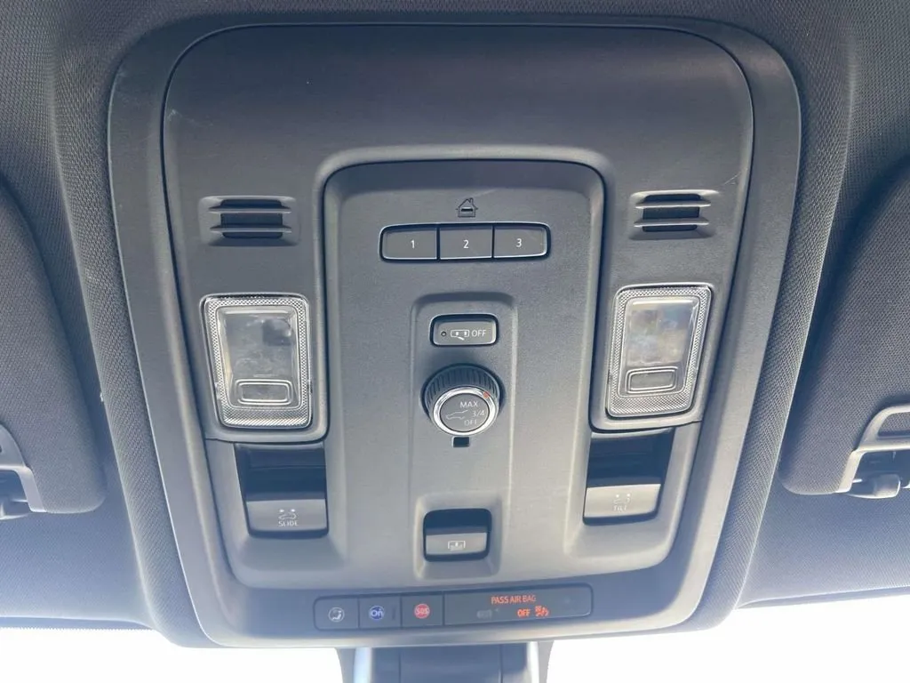 2021 Chevrolet Tahoe LT thumbnail 27