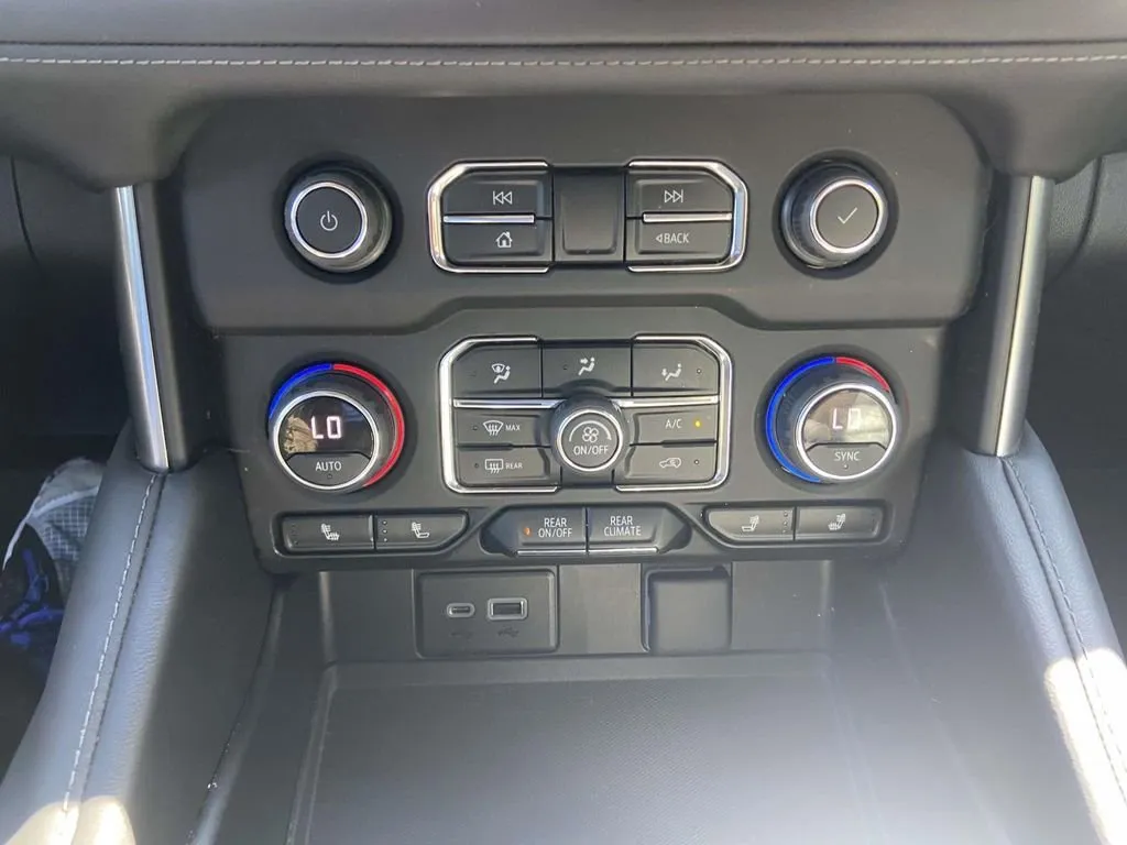 2021 Chevrolet Tahoe LT thumbnail 30