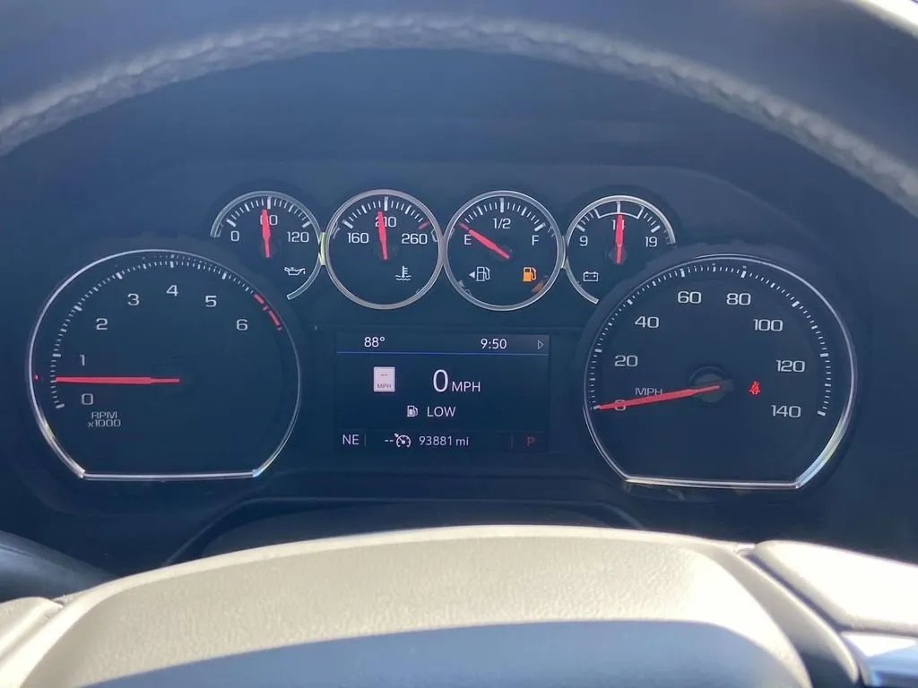 2021 Chevrolet Tahoe LT thumbnail 37