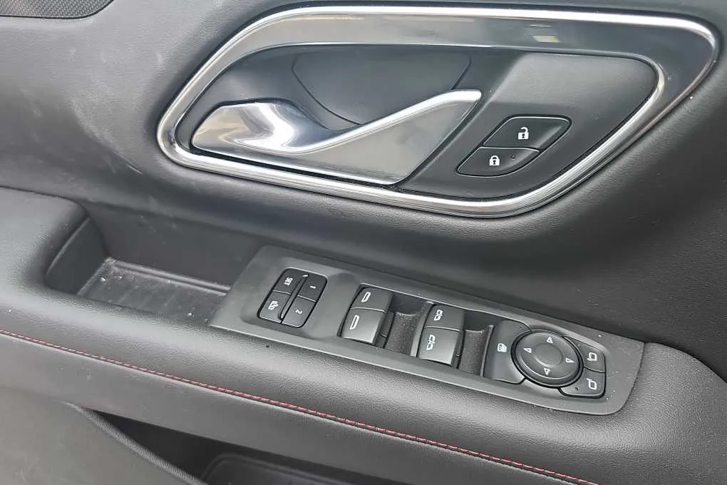 2021 Chevrolet Tahoe RST thumbnail 10