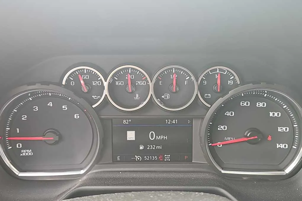2021 Chevrolet Tahoe RST thumbnail 2