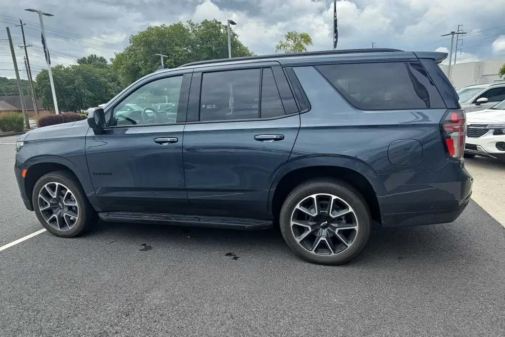 2021 Chevrolet Tahoe RST thumbnail 21