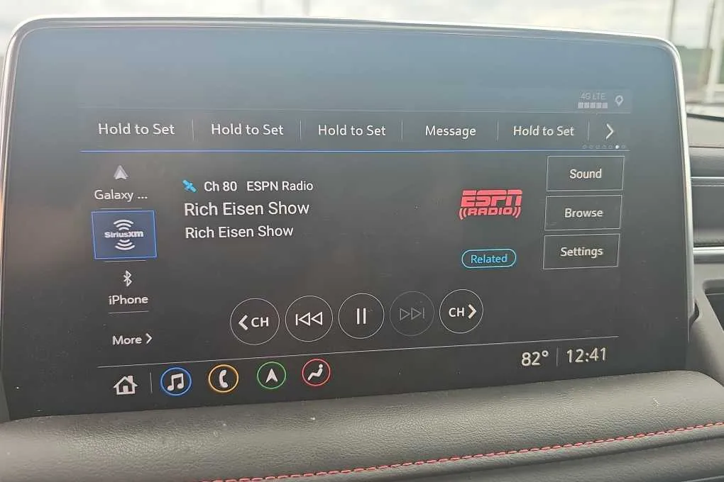 2021 Chevrolet Tahoe RST thumbnail 3