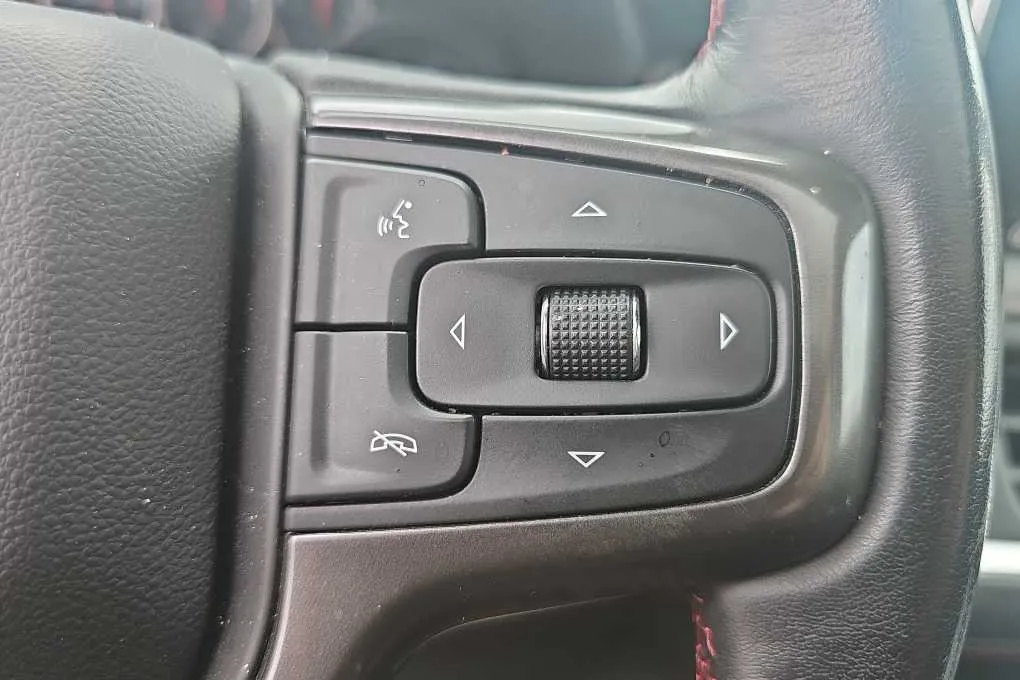 2021 Chevrolet Tahoe RST thumbnail 6
