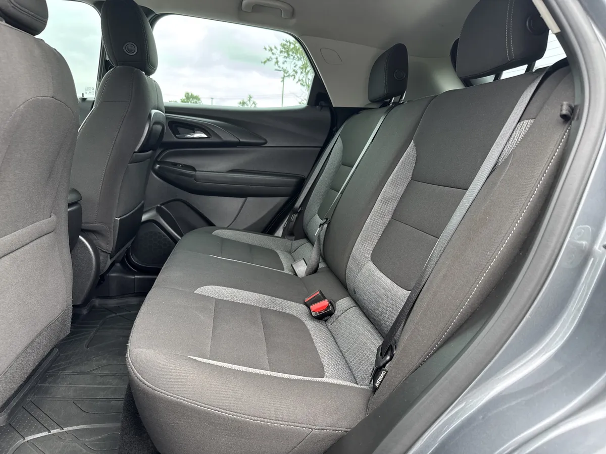2021 Chevrolet Trailblazer LS thumbnail 26