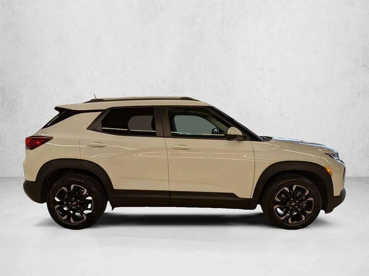 2021 Chevrolet Trailblazer LT thumbnail 4