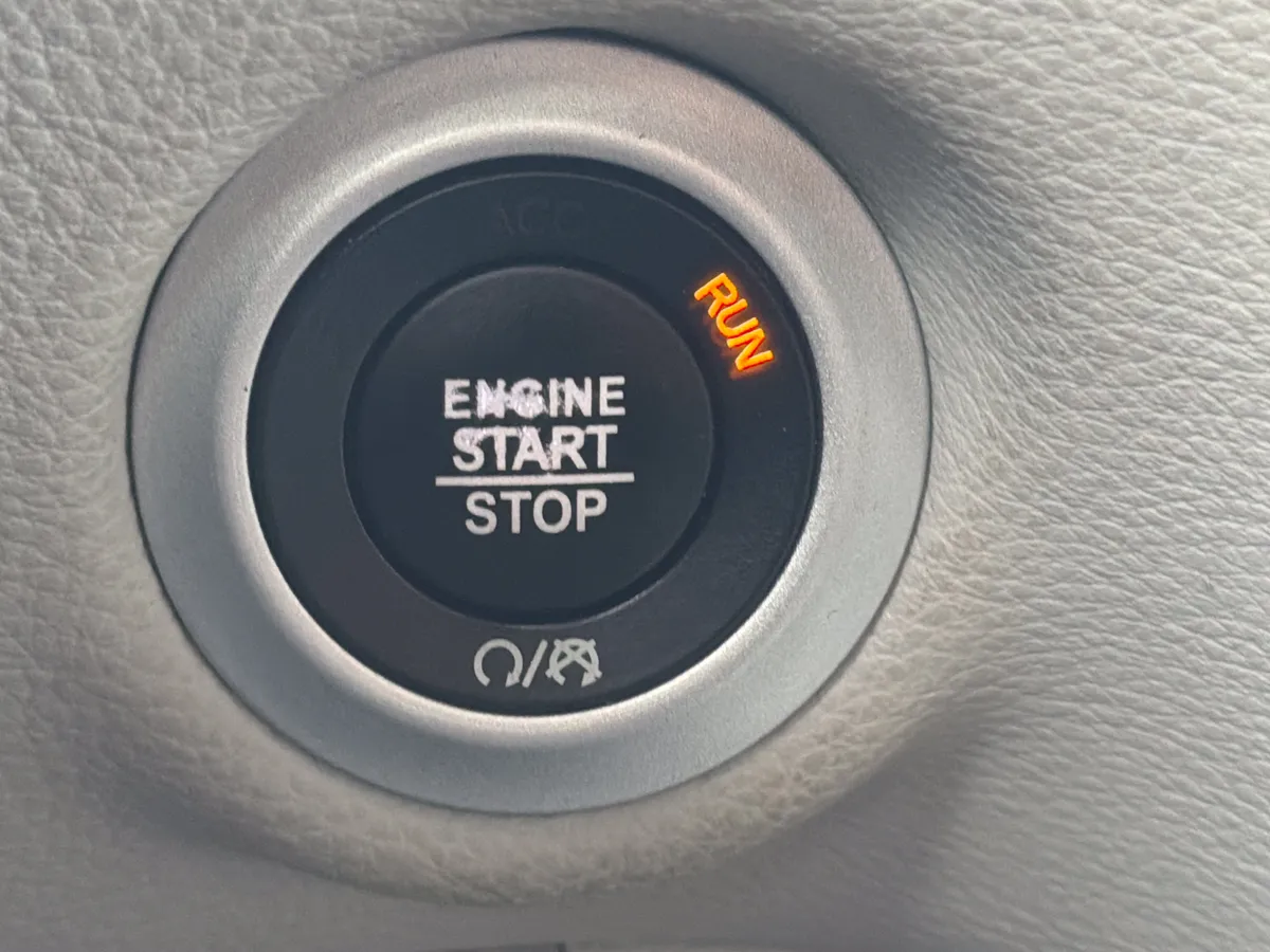 2021 Chrysler Pacifica Touring L thumbnail 14