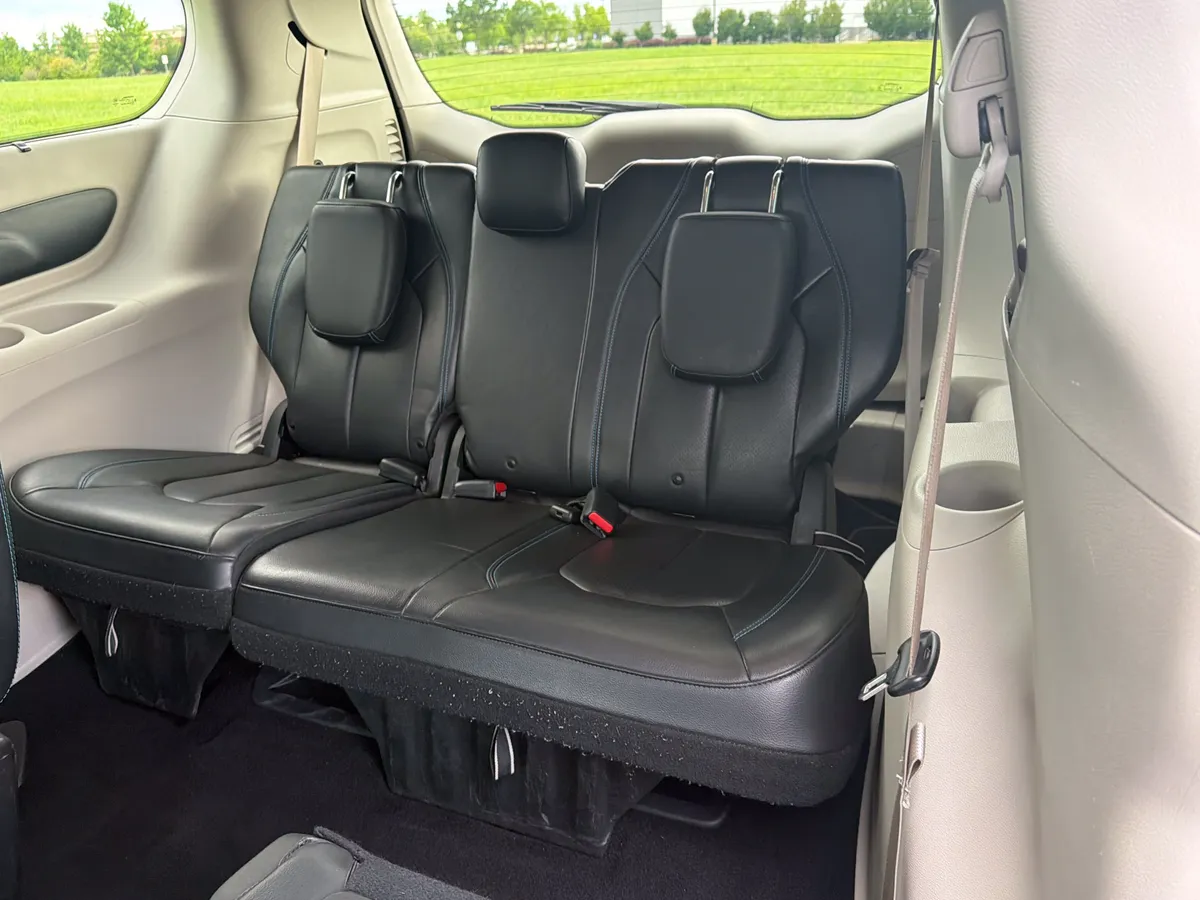 2021 Chrysler Pacifica Touring L thumbnail 26