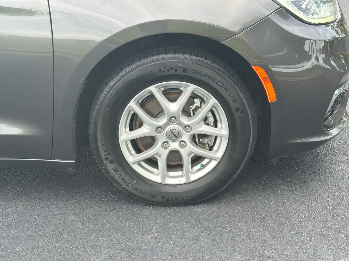 2021 Chrysler Pacifica Touring L thumbnail 32