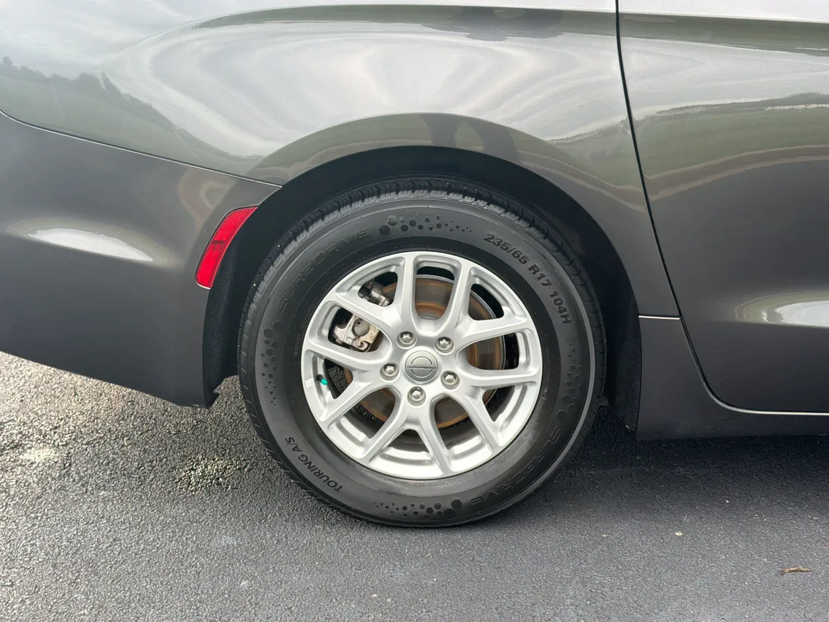 2021 Chrysler Pacifica Touring L thumbnail 33