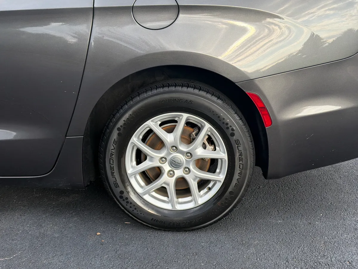 2021 Chrysler Pacifica Touring L thumbnail 34