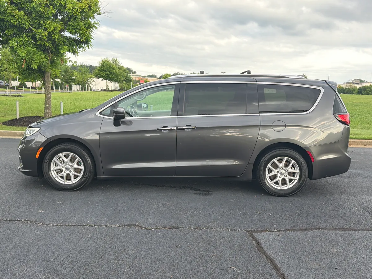2021 Chrysler Pacifica Touring L thumbnail 5