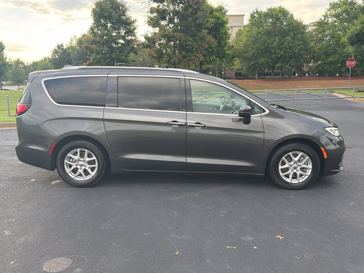 2021 Chrysler Pacifica Touring L thumbnail 9