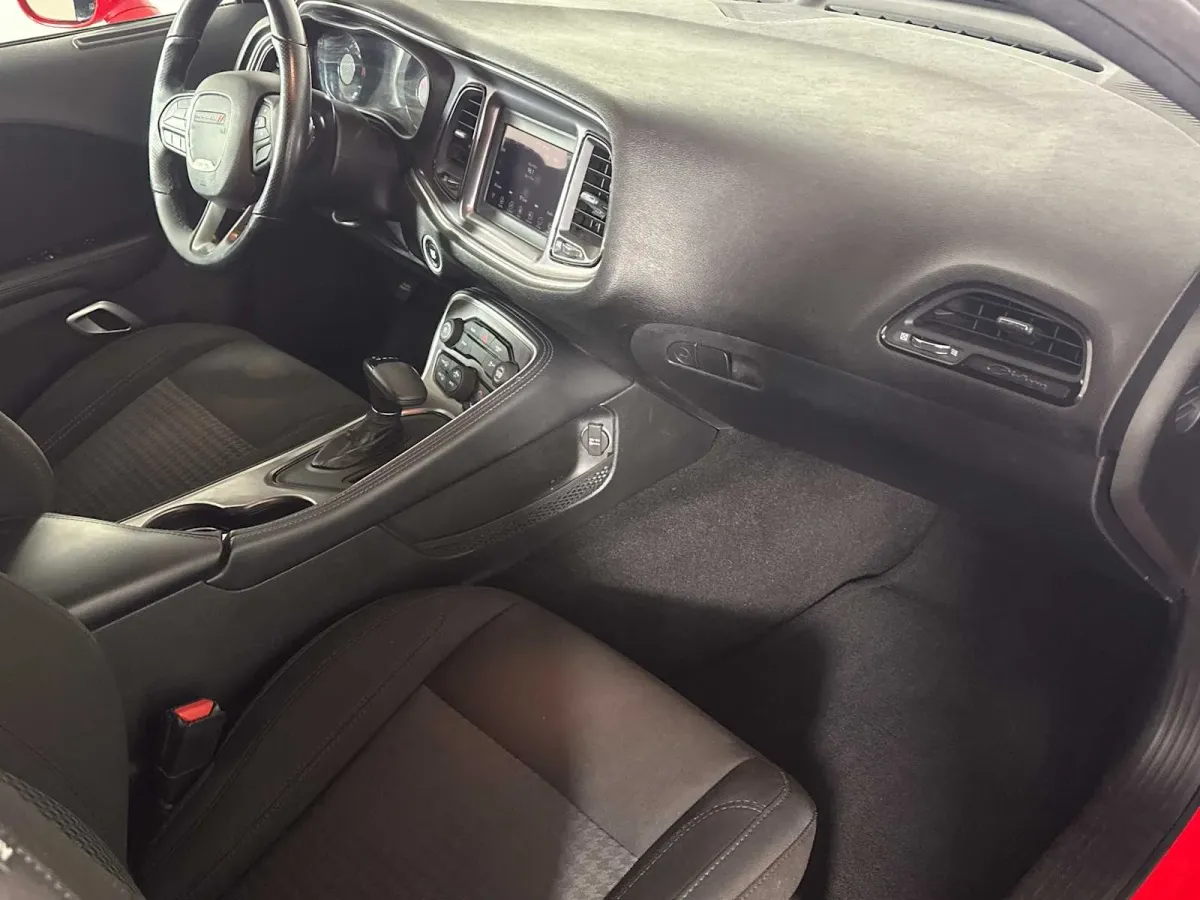 2021 Dodge Challenger SXT thumbnail 20