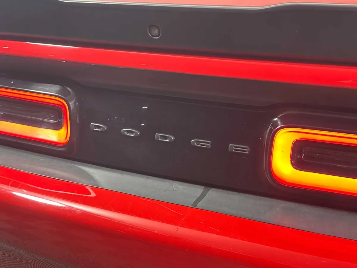 2021 Dodge Challenger SXT thumbnail 25