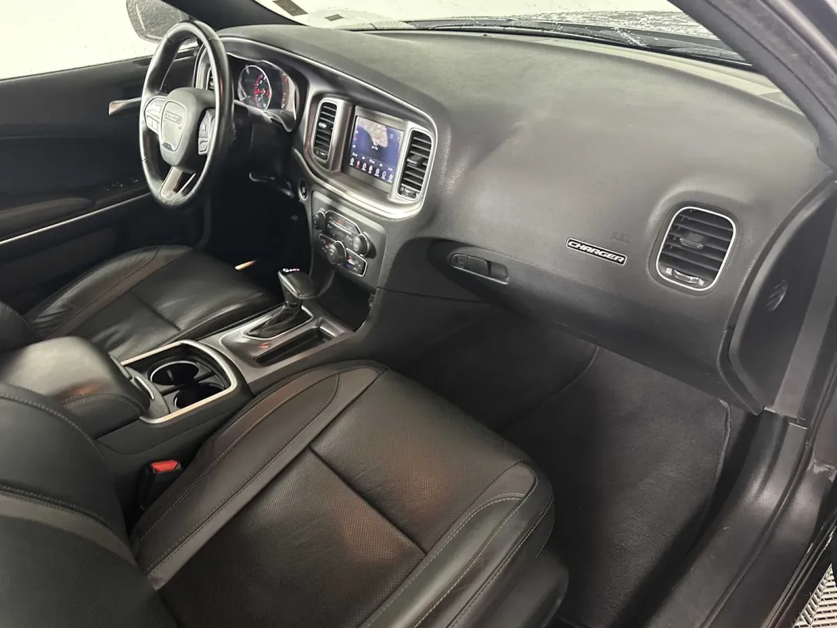 2021 Dodge Charger SXT thumbnail 17