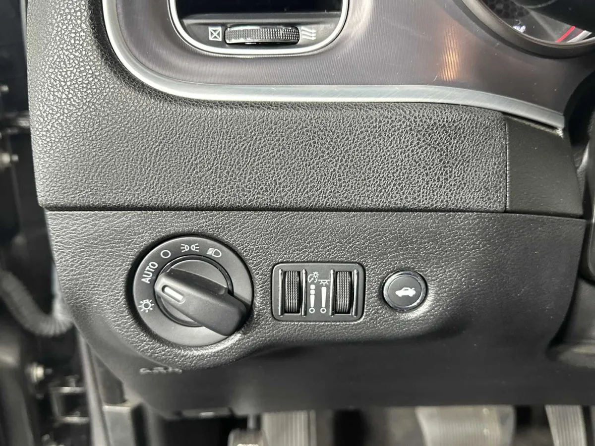 2021 Dodge Charger SXT thumbnail 27