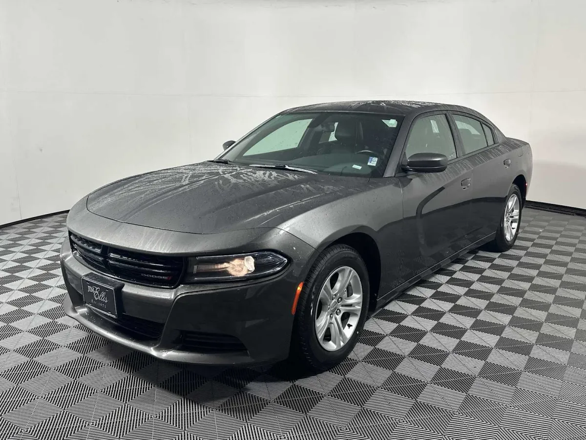 2021 Dodge Charger SXT thumbnail 3