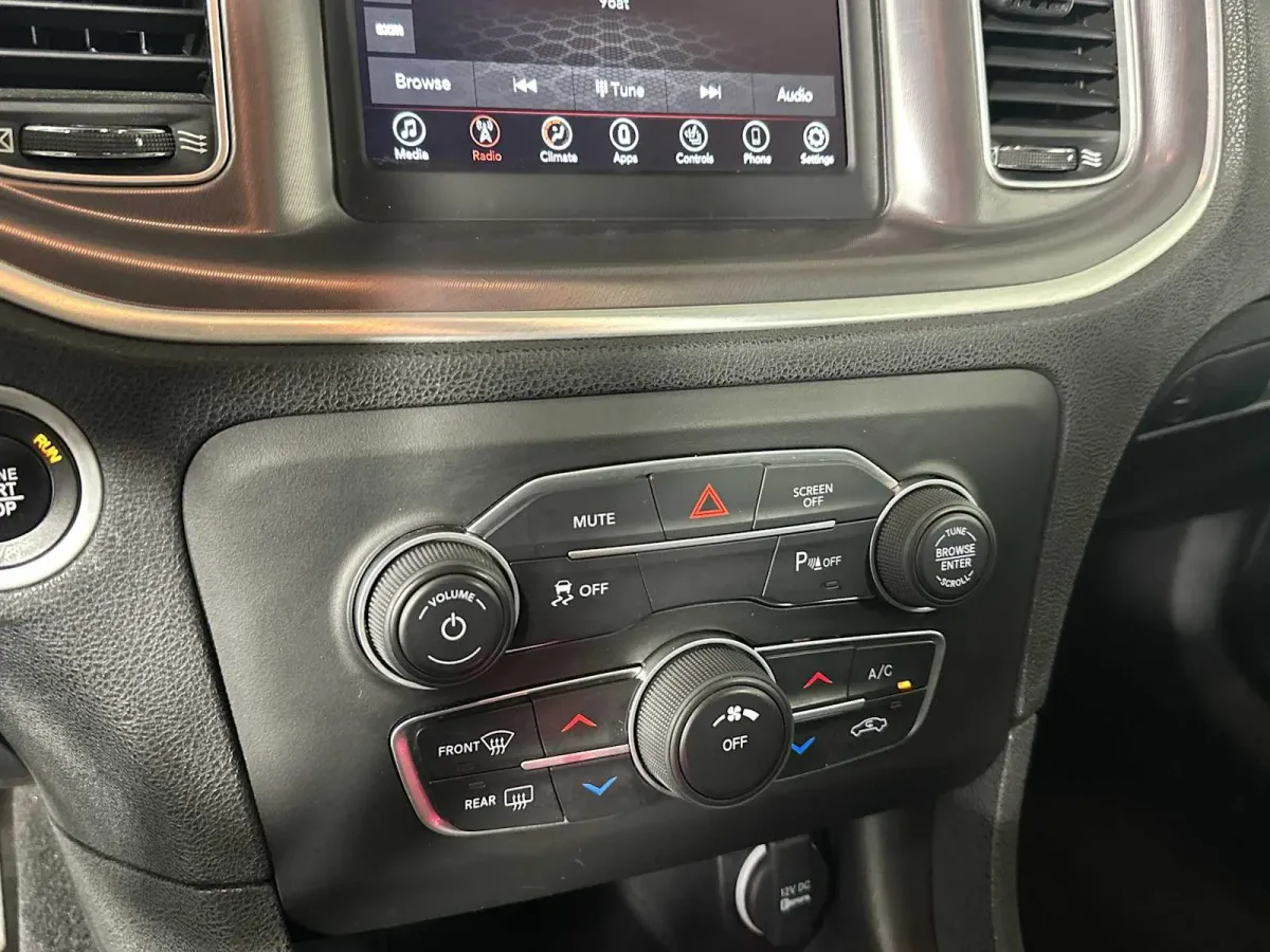 2021 Dodge Charger SXT thumbnail 32