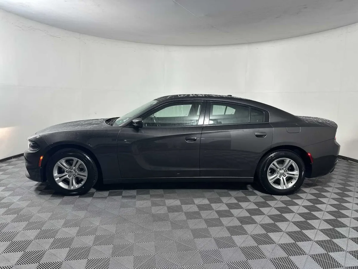 2021 Dodge Charger SXT thumbnail 4
