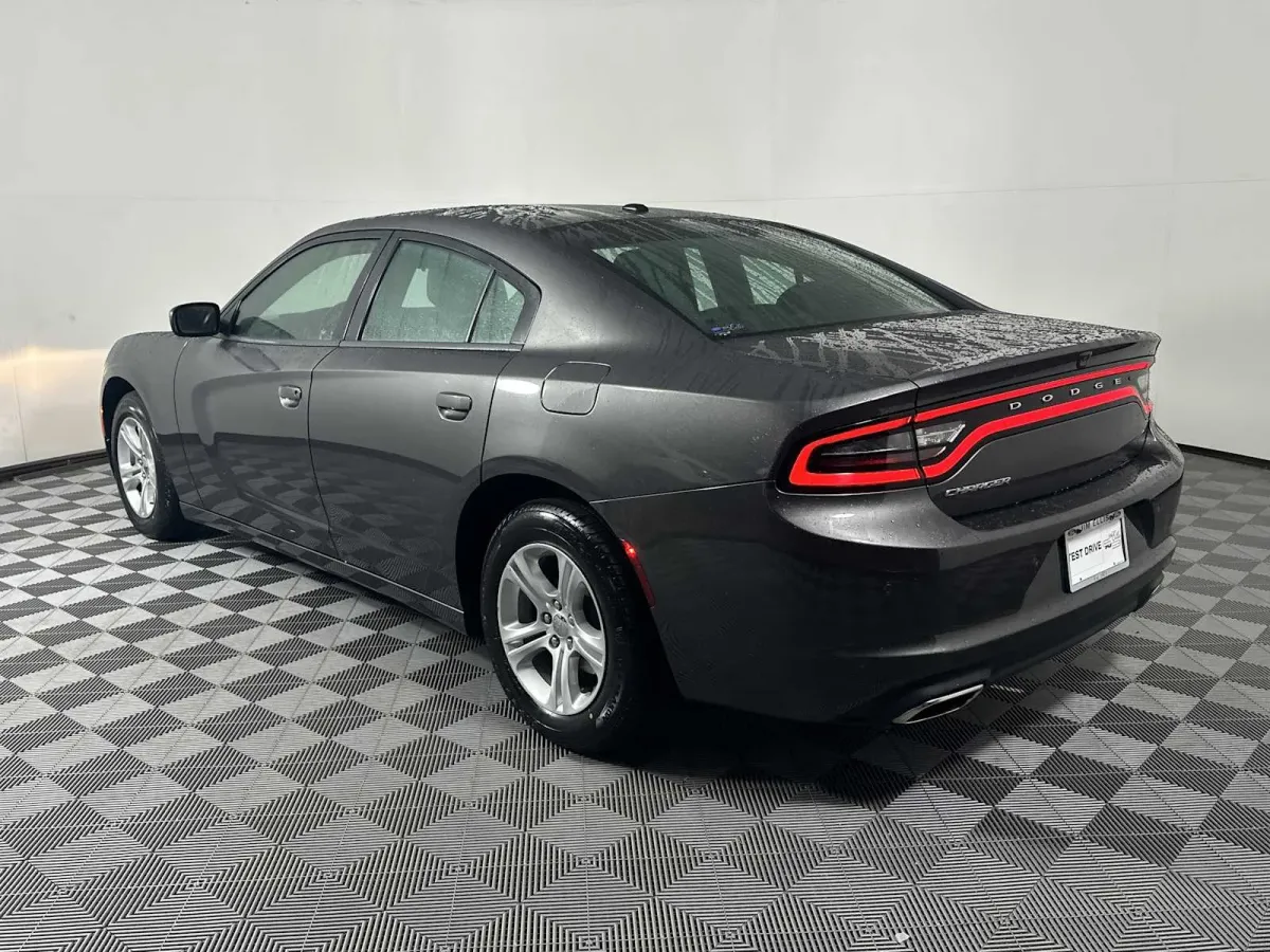 2021 Dodge Charger SXT thumbnail 6