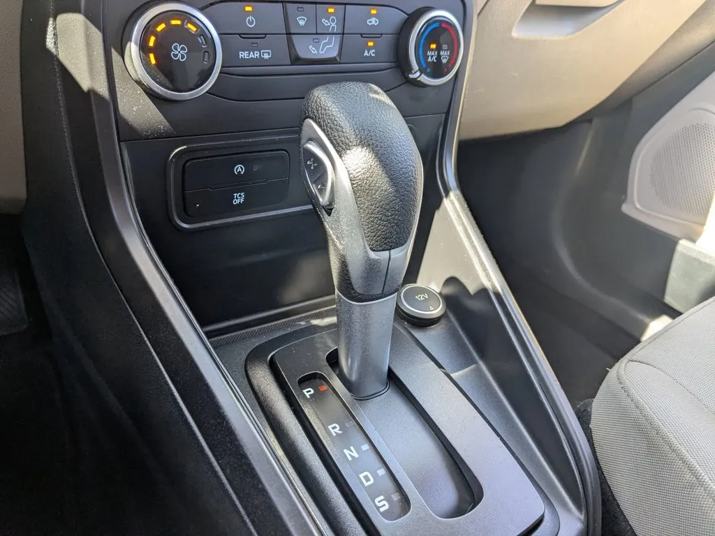 2021 Ford EcoSport S thumbnail 18
