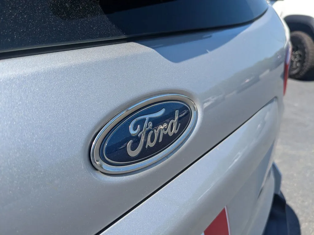 2021 Ford EcoSport S thumbnail 26