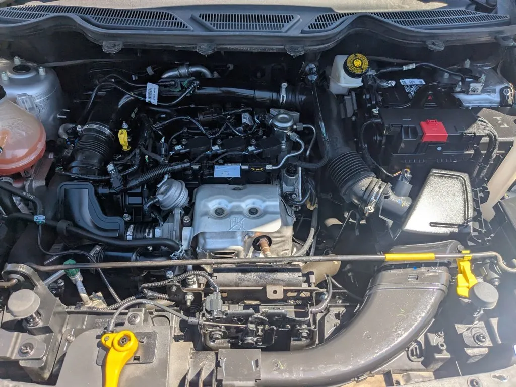 2021 Ford EcoSport S thumbnail 28