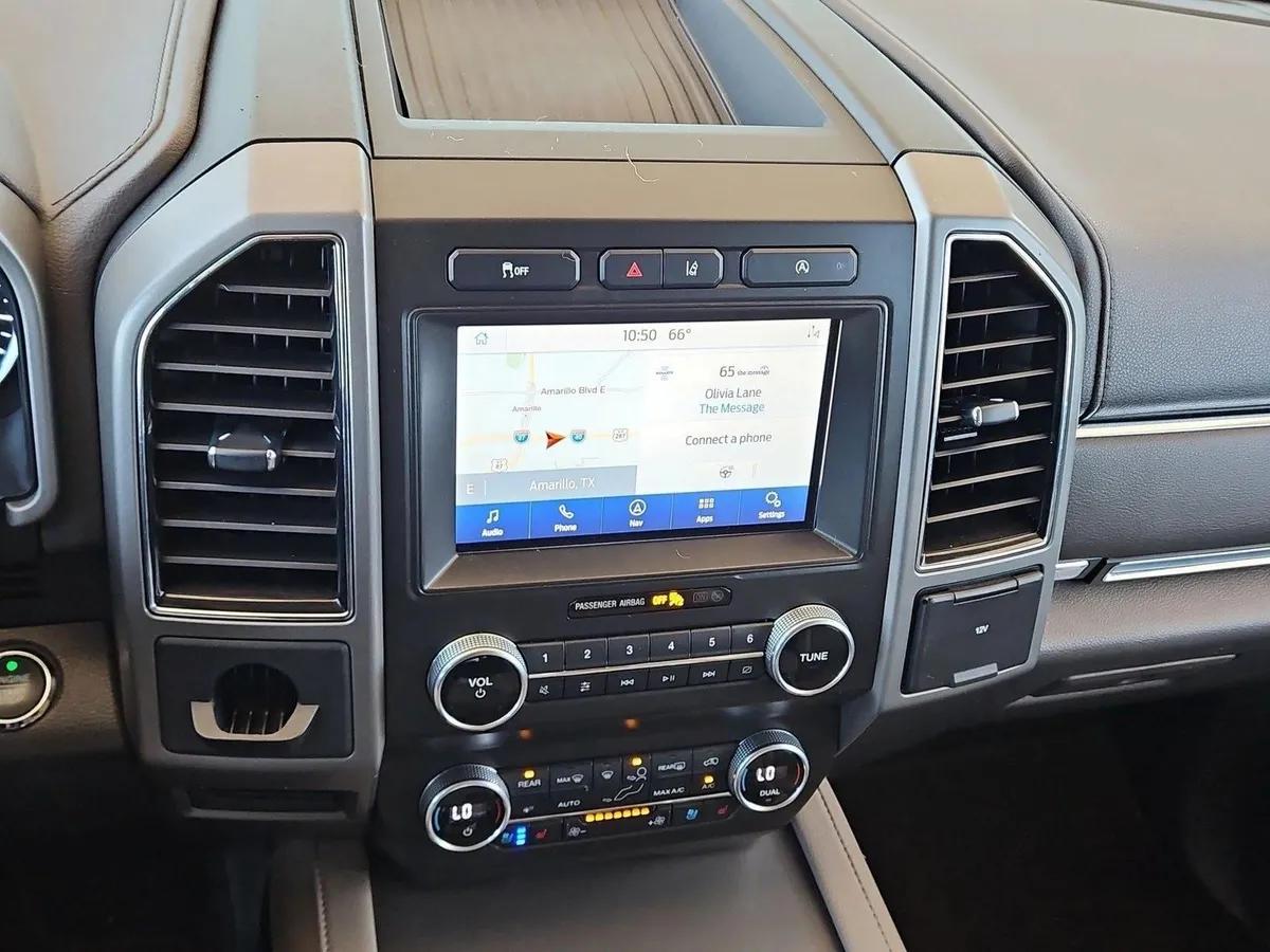 2021 Ford Expedition XLT thumbnail 15
