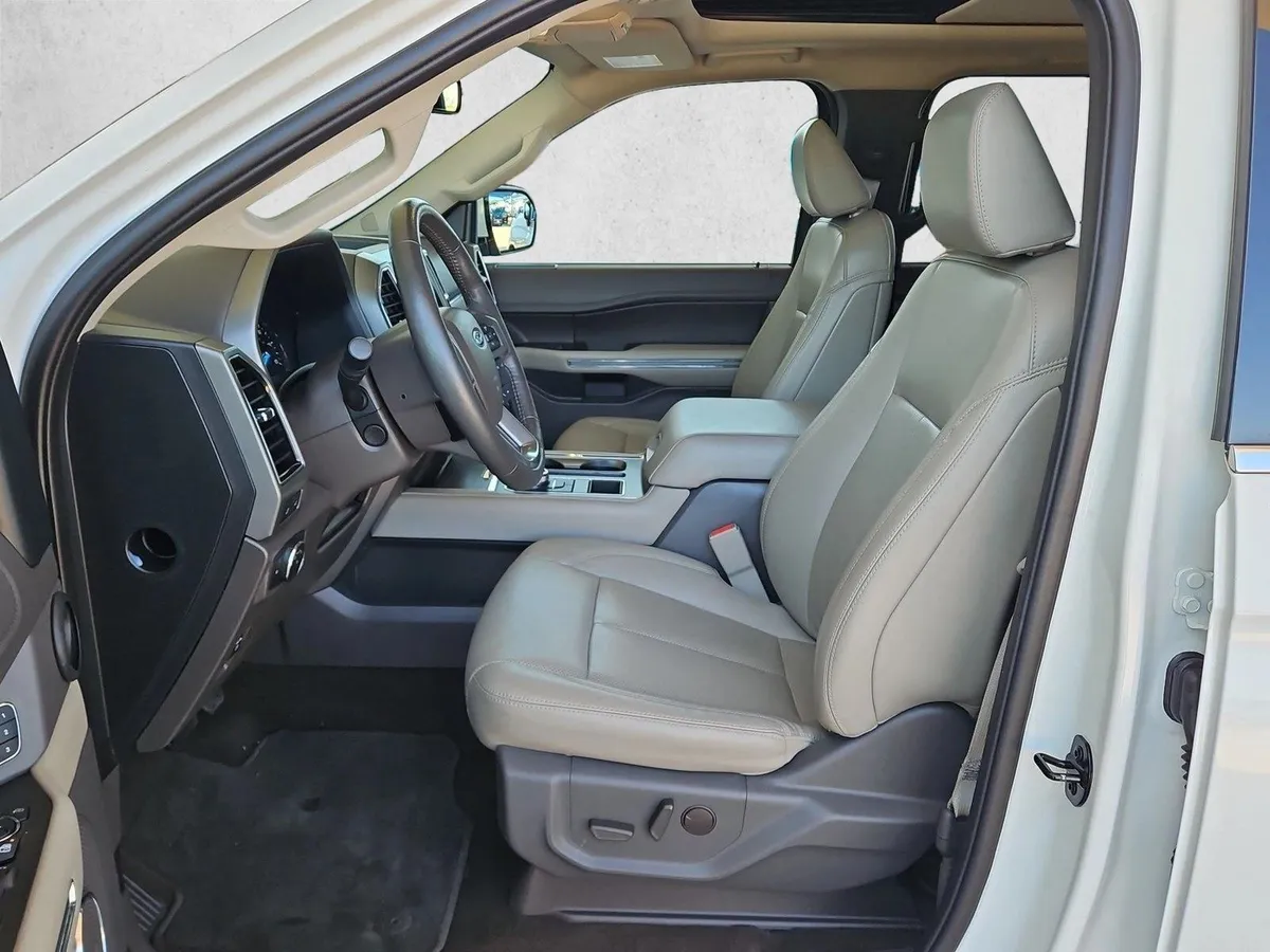 2021 Ford Expedition XLT thumbnail 17