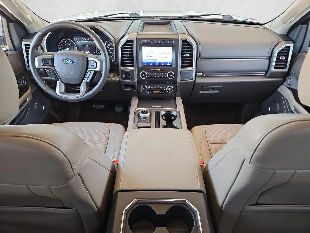 2021 Ford Expedition XLT thumbnail 19