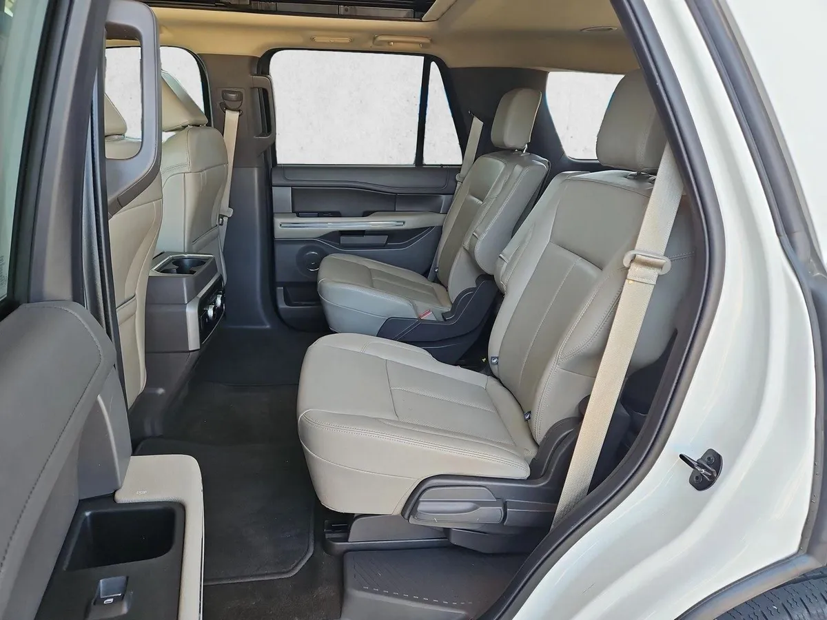 2021 Ford Expedition XLT thumbnail 21