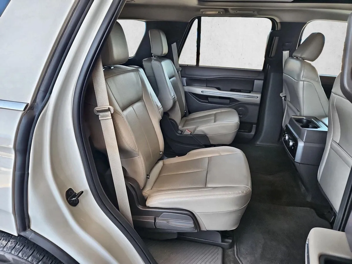 2021 Ford Expedition XLT thumbnail 23