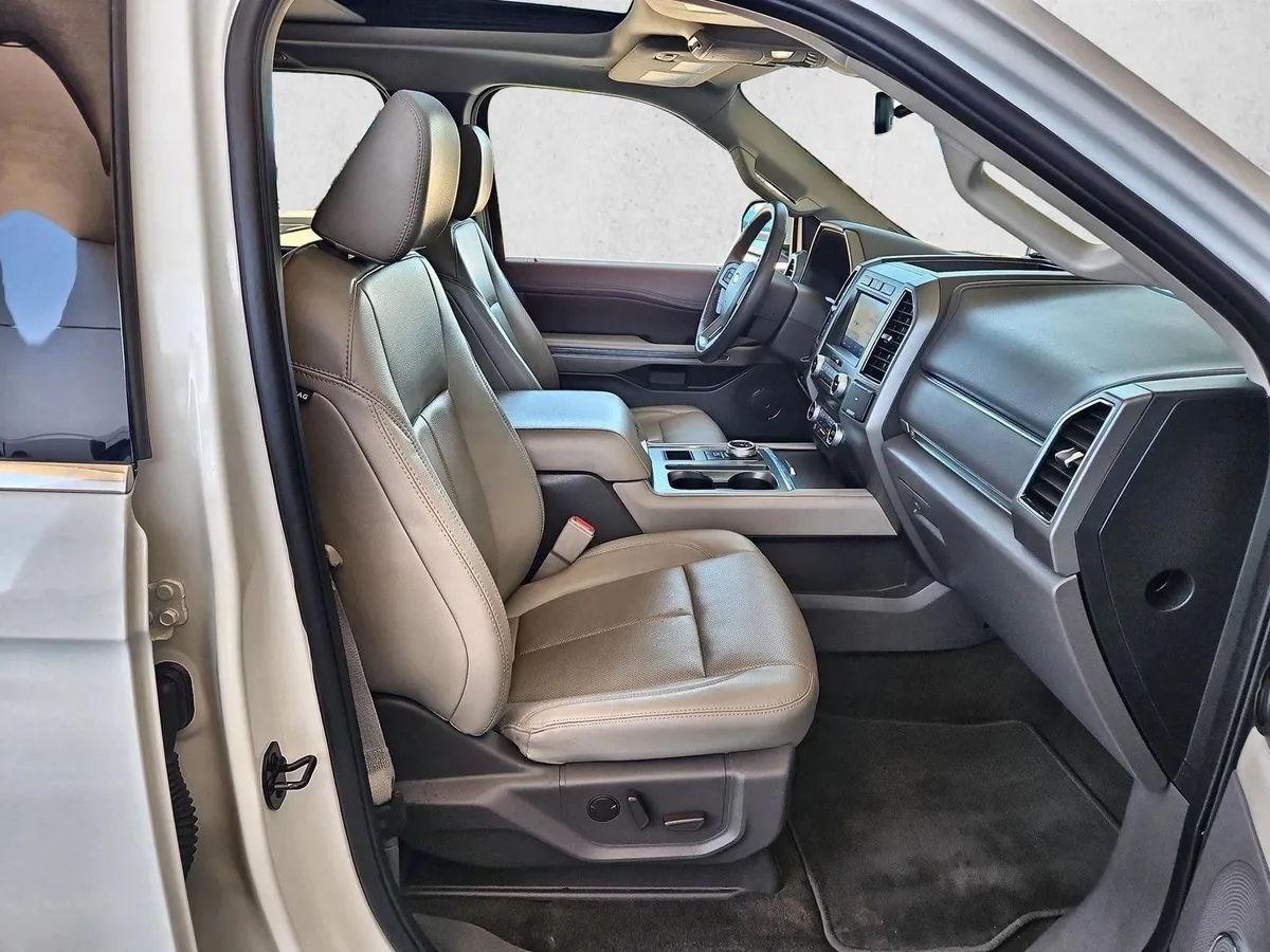 2021 Ford Expedition XLT thumbnail 24